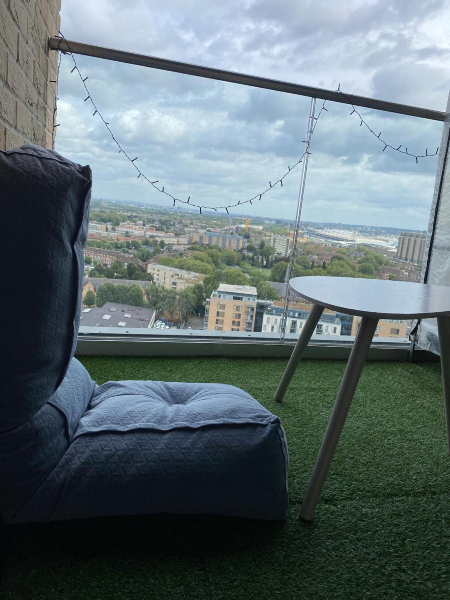 Cozy Flat With Stunning Views Apartment London Bagian luar foto