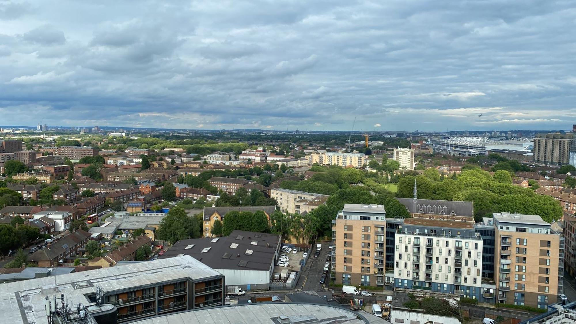 Cozy Flat With Stunning Views Apartment London Bagian luar foto